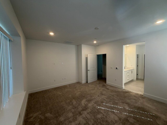 Building Photo - Lathrop - Gorgeous 5 Bedroom 3 Bathroom Home