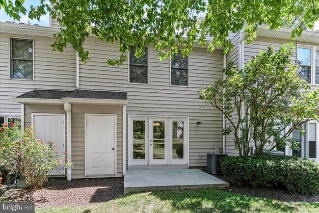 Building Photo - 705 Meadow Ct