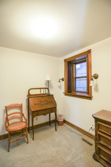 Building Photo - 2101 N Clifton Ave