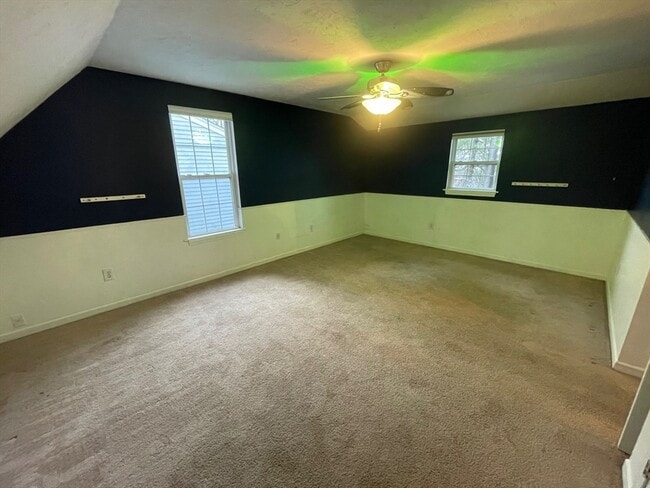 Building Photo - 16 Bowstring Way