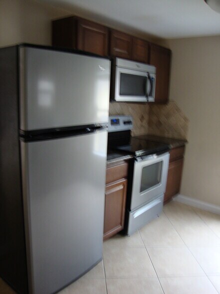 Building Photo - 3816 Gano St