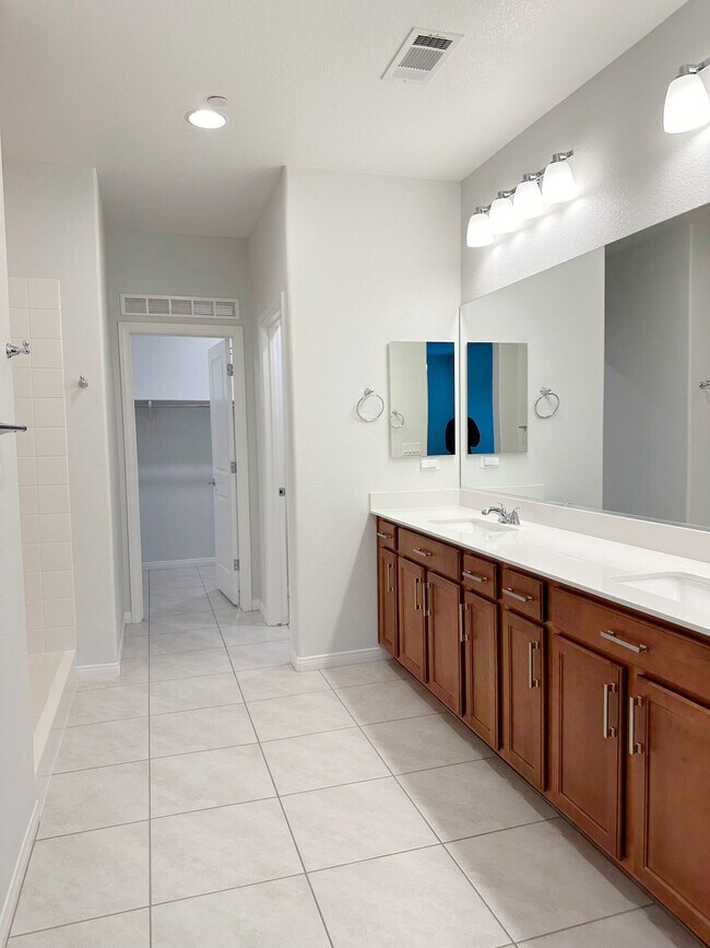 Building Photo - 11585 Salt Creek Ave