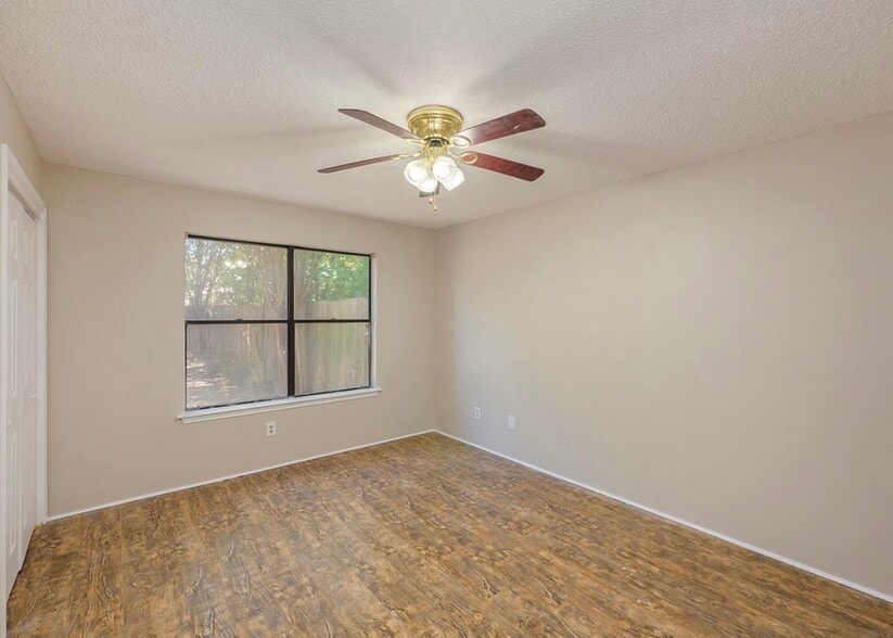 Building Photo - 12917 Meehan Dr