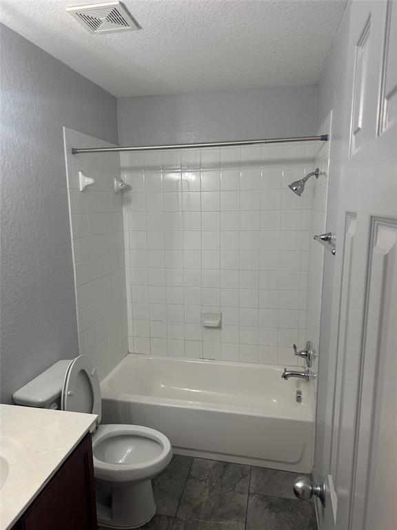 Building Photo - 2234 Bentwood Dr