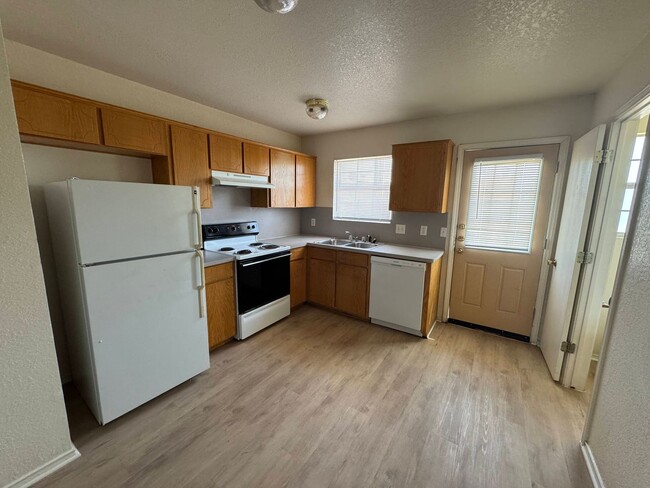 Building Photo - 3806 Gus Dr