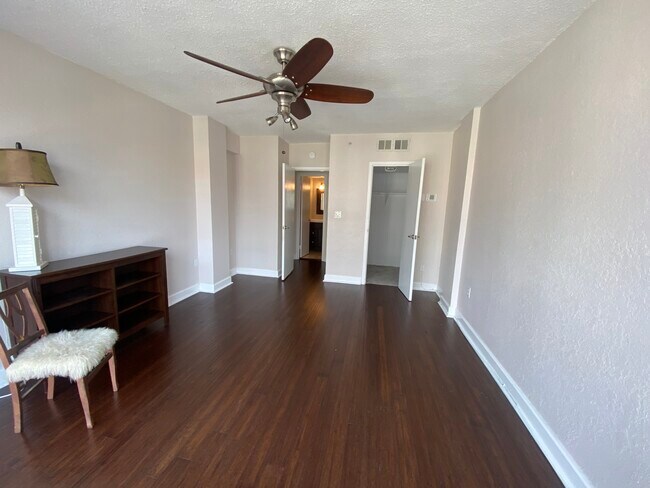 Bedroom looking out to hall/bathroom/closet - 470 3rd St S