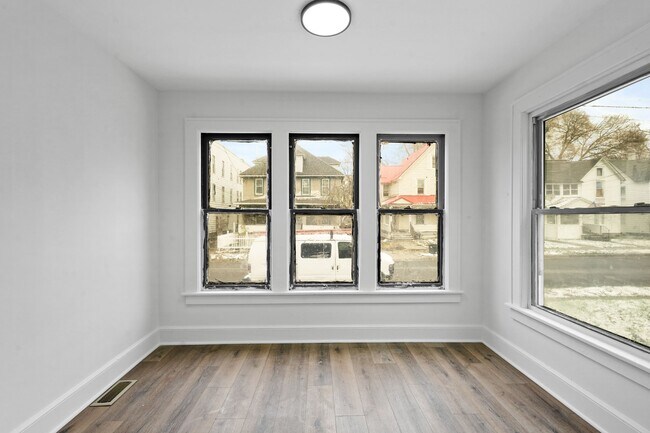 Building Photo - 66 Endicott Ave