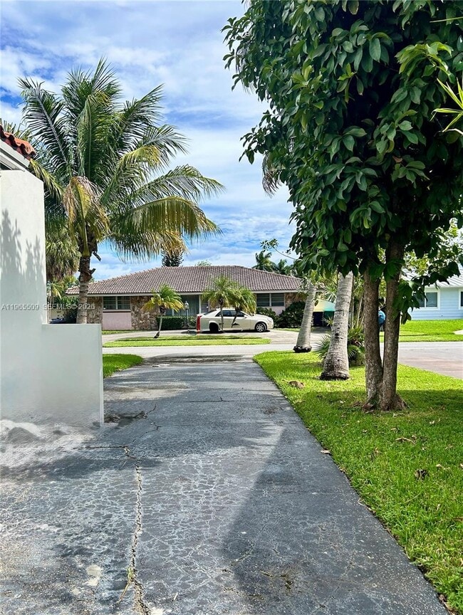 Building Photo - 222 SE 1st St