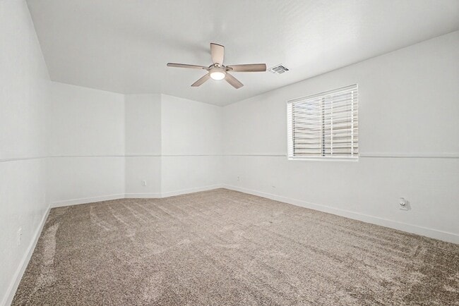 Building Photo - 3533 E Joseph Way
