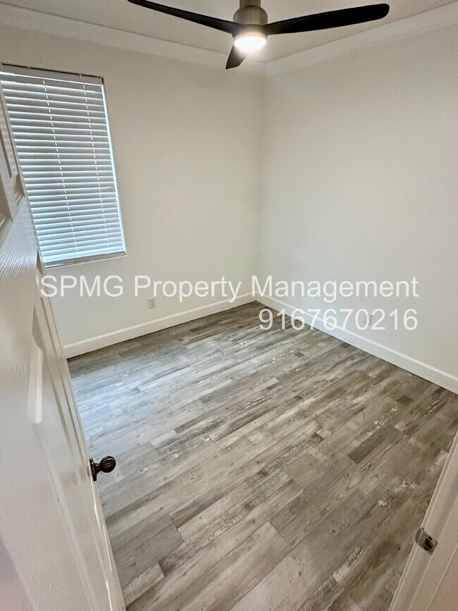 Building Photo - 5755 Bridgecross Dr