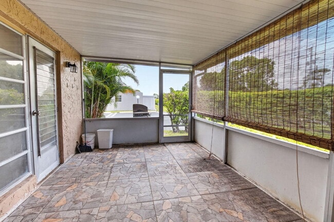 Building Photo - 2401 Del-Aire Blvd