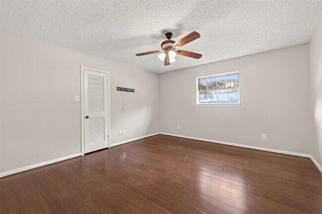 Building Photo - 707 Montclair Blvd