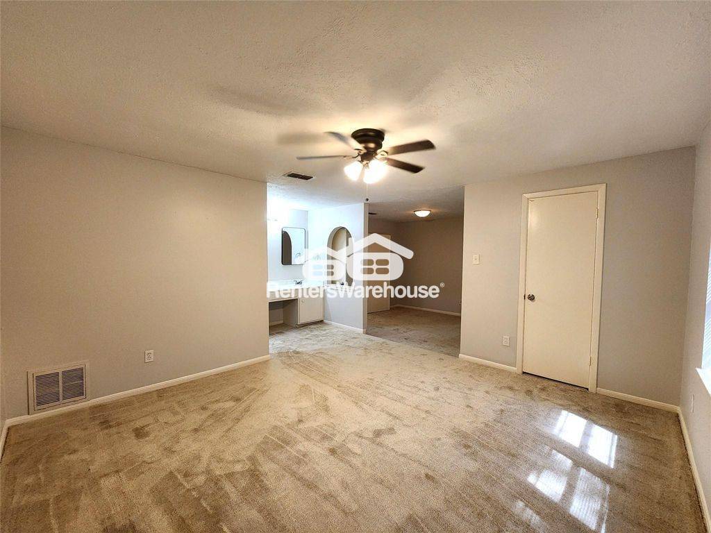 Building Photo - 2314 Stillmeadow Dr