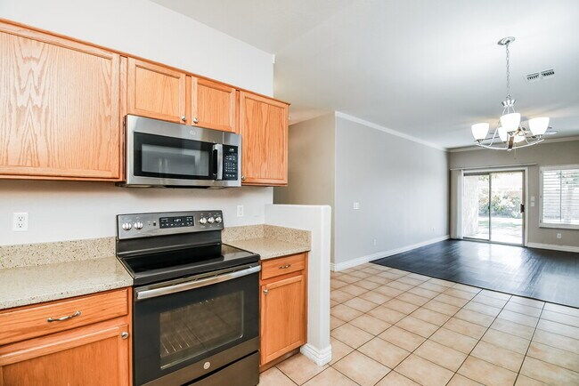 Building Photo - 631 E Renegade Pl