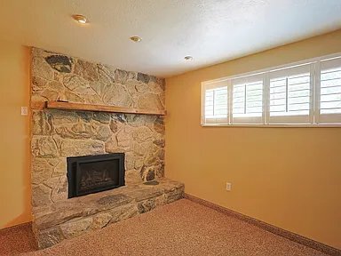 Building Photo - 132 S Larkin Ln