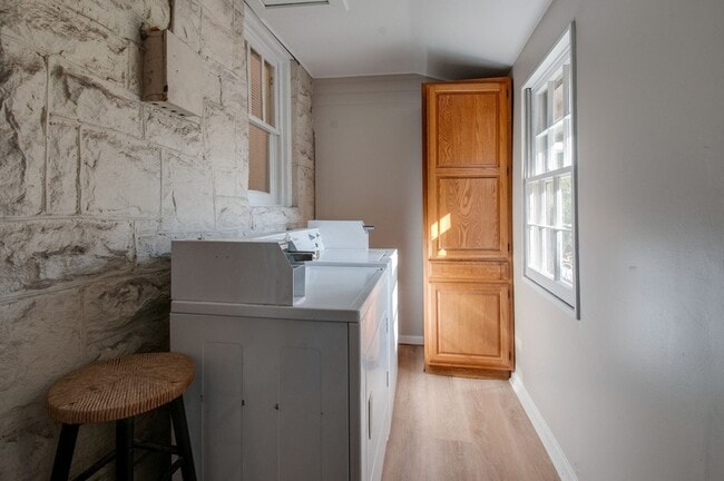 Building Photo - 3735 Central Ave