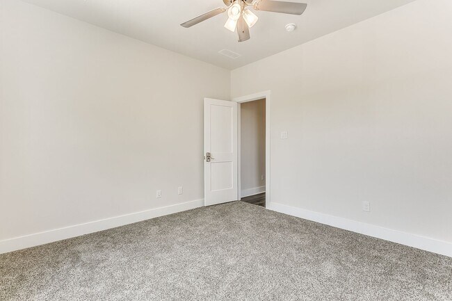 Building Photo - 3135 Greene Ave