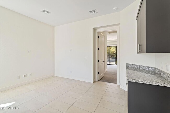 Building Photo - 1 Easy St