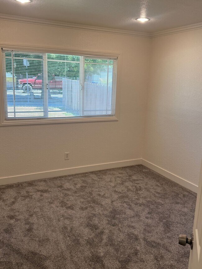 Building Photo - Fully Remodeled 3 Bed / 2.5 Bath Home in Hayward's Cherryland Neighborhood