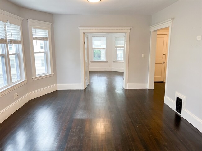 Building Photo - 156 Homes Ave