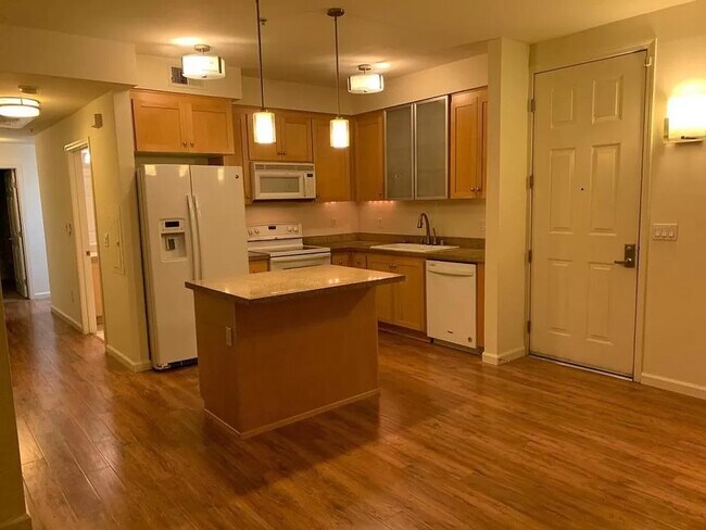 Kitchen - 800 N 8th St