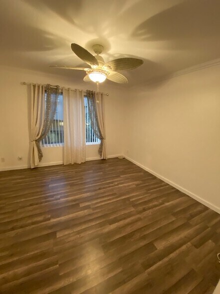 Building Photo - 2308 Schader Dr