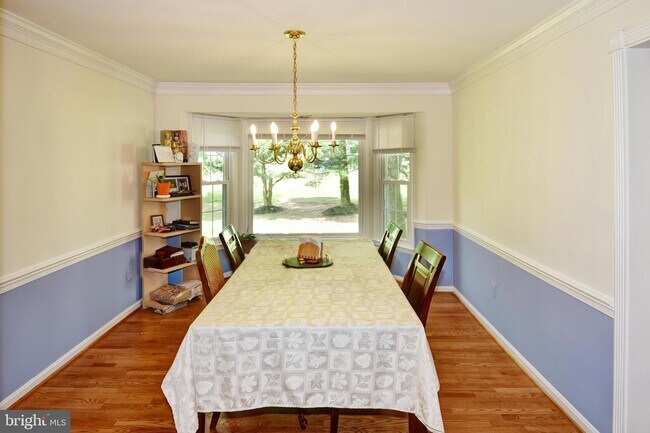Building Photo - 13043 Farthingale Dr