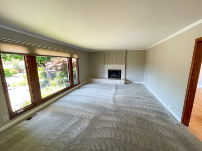 Building Photo - Stunning 3br/2ba TERRA LINDA, POOL, W&amp;...