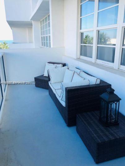 Building Photo - 100 Lincoln Rd