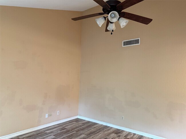 Building Photo - 12712 Sunset Dune Dr