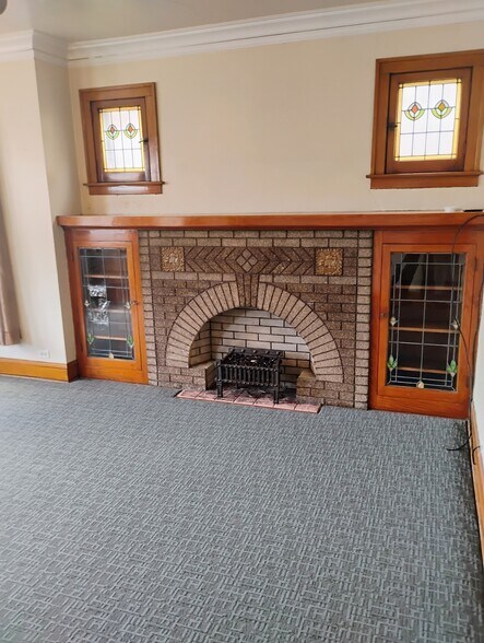 Building Photo - 6727 S Maplewood Ave