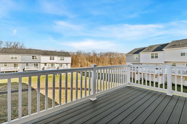 Building Photo - Brand-New Ryan Homes End Unit Townhome – Be the First to Move In!