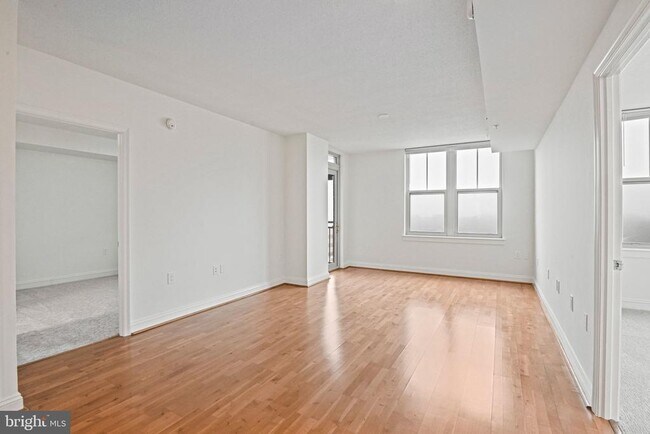 Building Photo - 11760 Sunrise Valley Dr