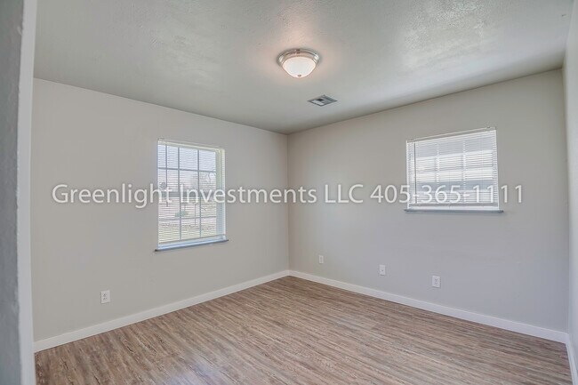 Building Photo - 1833 Rhythm Rd