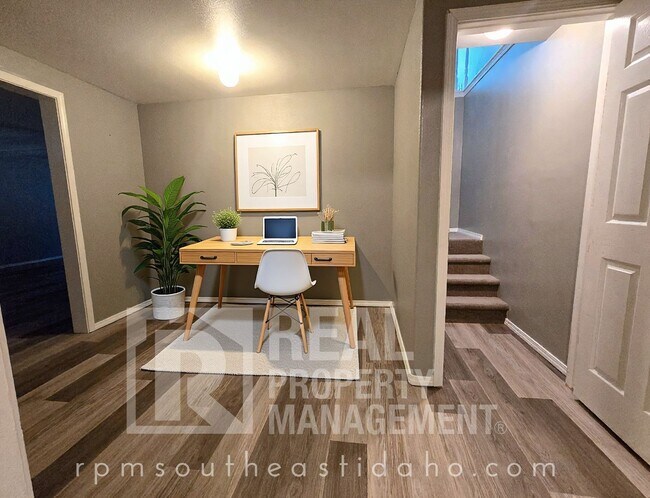Building Photo - Spacious & Updated 4 Bedroom, 3 Bathroom Twin Home in Ammon (Idaho Falls) for Rent by Real Proper...