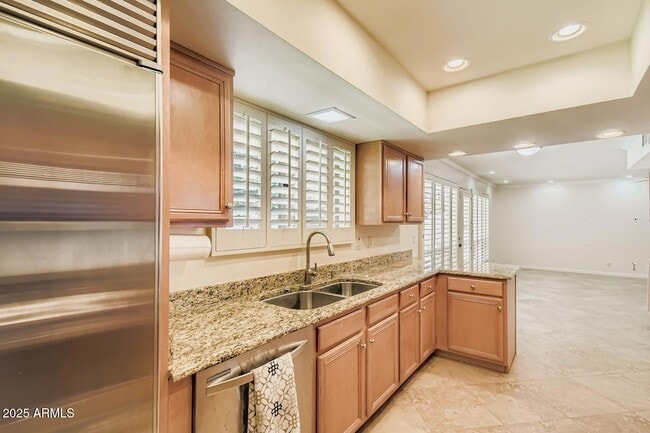 Building Photo - 201 W Diana Ave