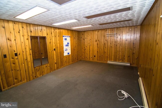 Building Photo - 222 Apple Blossom Ct