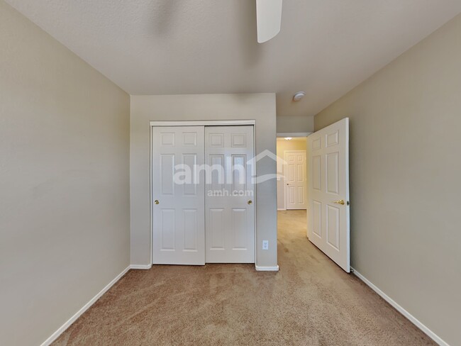 Building Photo - 17423 W Coyote Trail Dr