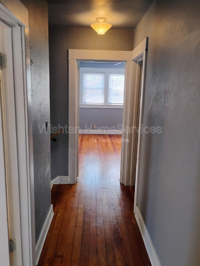 Building Photo - 159 W Locust St