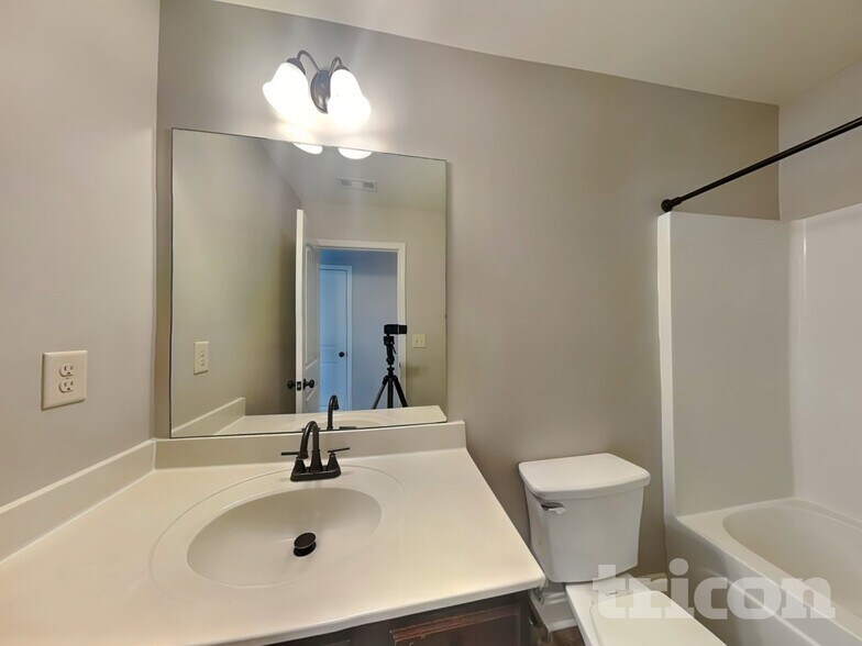 Building Photo - 1570 Campbell Ridge Ln