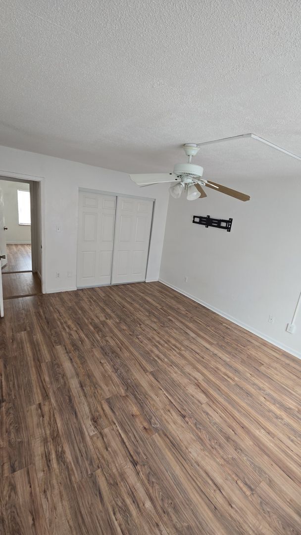 Building Photo - 3bedrooms 2 baths condo in Palms West Avai...