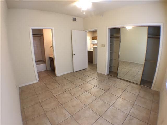 Building Photo - 2216 San Gabriel St