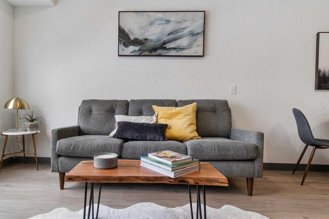 Interior Photo - Cloud on Fifth