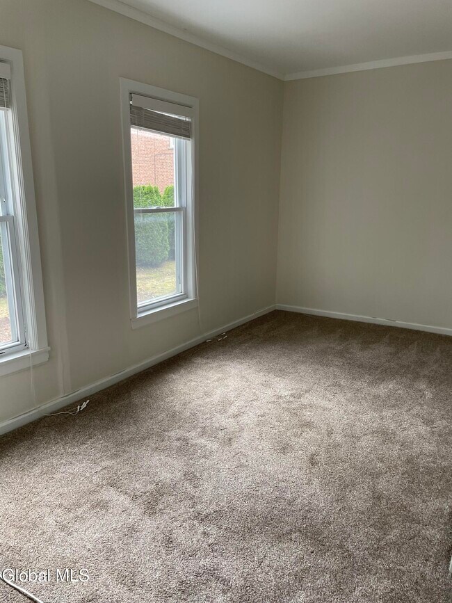 Building Photo - 75 Union St