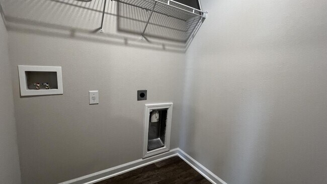 Building Photo - 11207 Elemis Dr