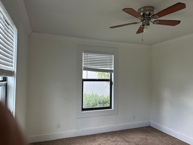 Building Photo - 2940 Cherokee Rd