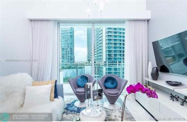 Building Photo - 1080 Brickell Ave