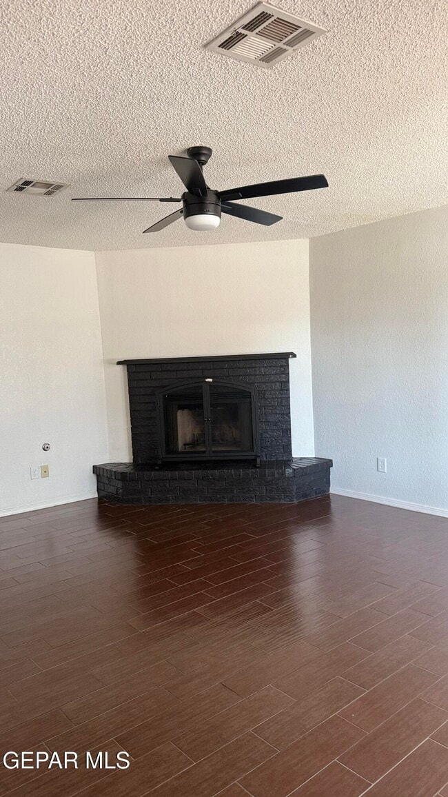 Building Photo - 11621 Marsh Mccall Way
