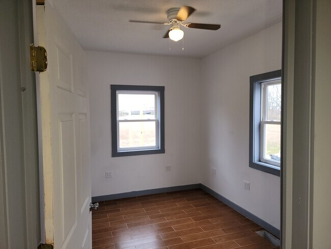 Building Photo - 808 E Water St