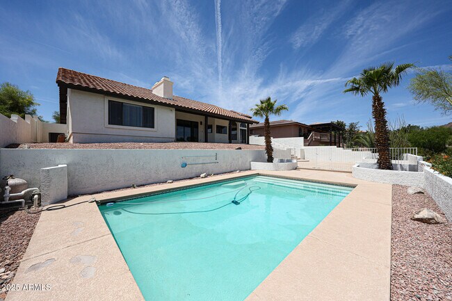 Building Photo - 15704 Cholla Dr